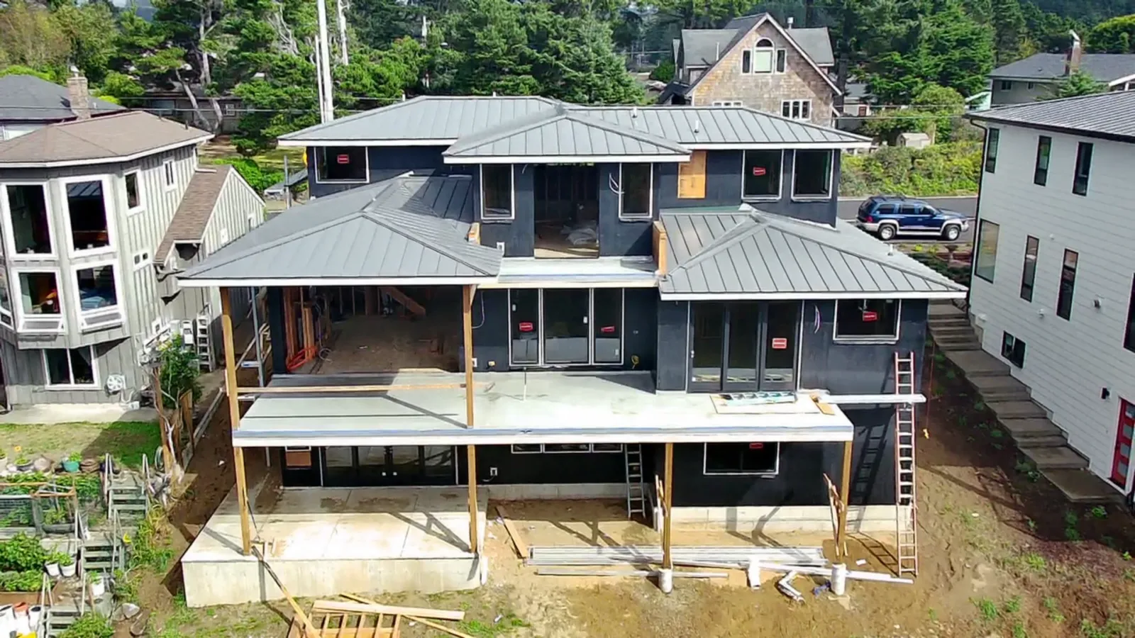 Oceanfront custom home under construction in Waldport on the Oregon coast